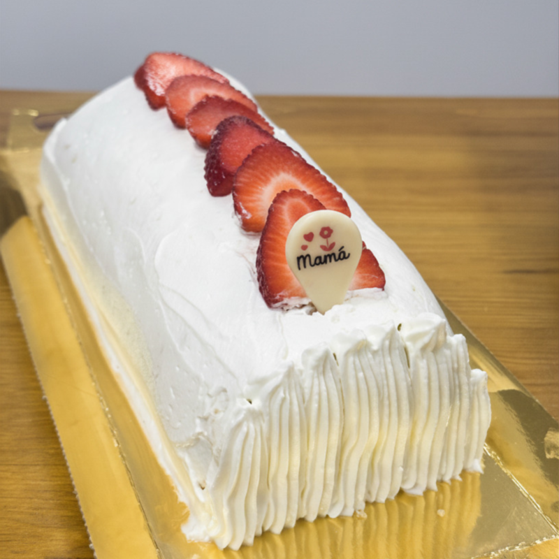 Brazo relleno de fresas y nata